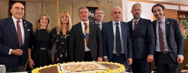 Condividi su Facebook Condividi su Twitter Stampa Invia ad un amico